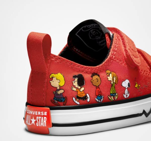 Kids' Converse Peanuts Chuck Taylor All Star Easy-On Low Tops Shoes Red / Black / White | CV-082MRU