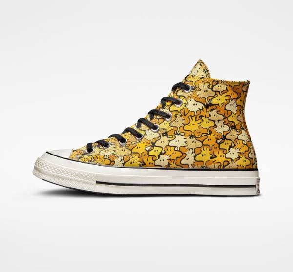 Men's Converse Peanuts Chuck 70 High Tops Shoes Yellow / Gold | CV-125FGQ