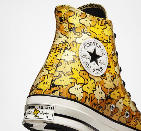 Men's Converse Peanuts Chuck 70 High Tops Shoes Yellow / Gold | CV-125FGQ